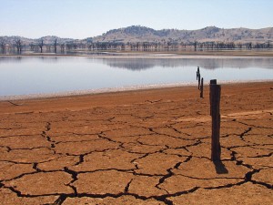 עדויות לבצורת באוסטרליה: התייבשות אגם יום ב-2007. צילום: suburbanbloke - flickr