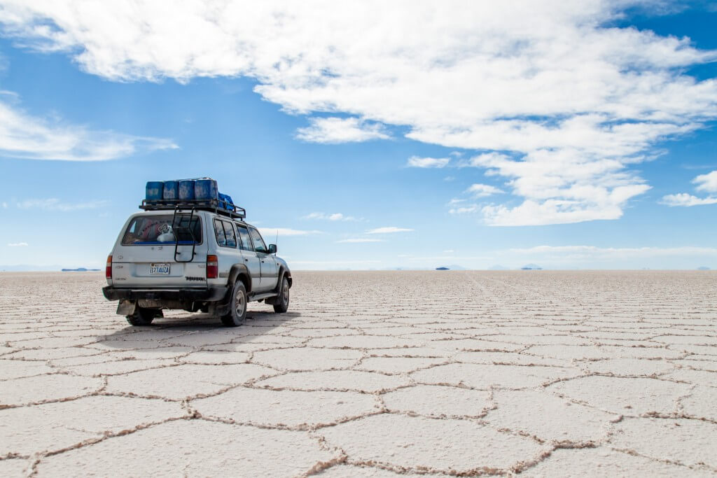 מדבר המלח אויוני בבוליביה הוא חד המקומות הכי מצולמים בעולם. צילום: Jiahui Huang, Flickr