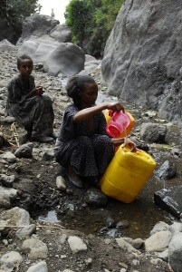 המטרה העיקרית של קיימן היא להביא מים נקיים למדינות המתפתחות. צילום: UNICEF Ethiopia, Flickr