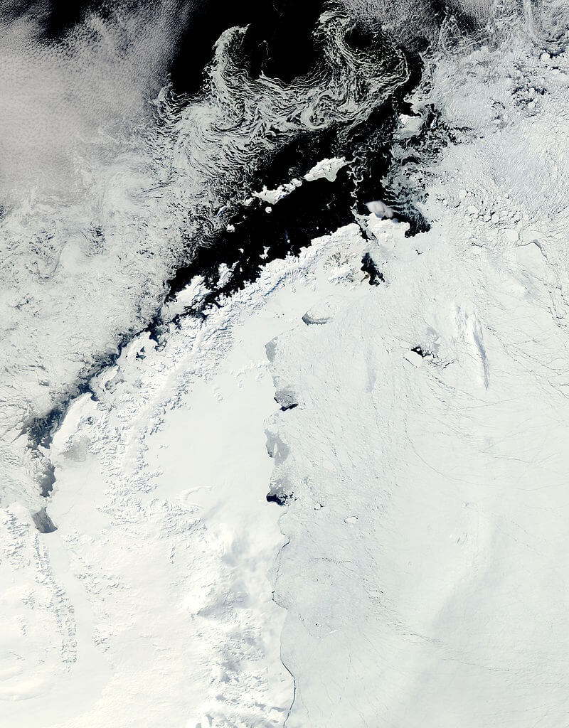 חיצ האי שבו ממוקם מדף הקרח לארסן ג. תצלום: NASA
