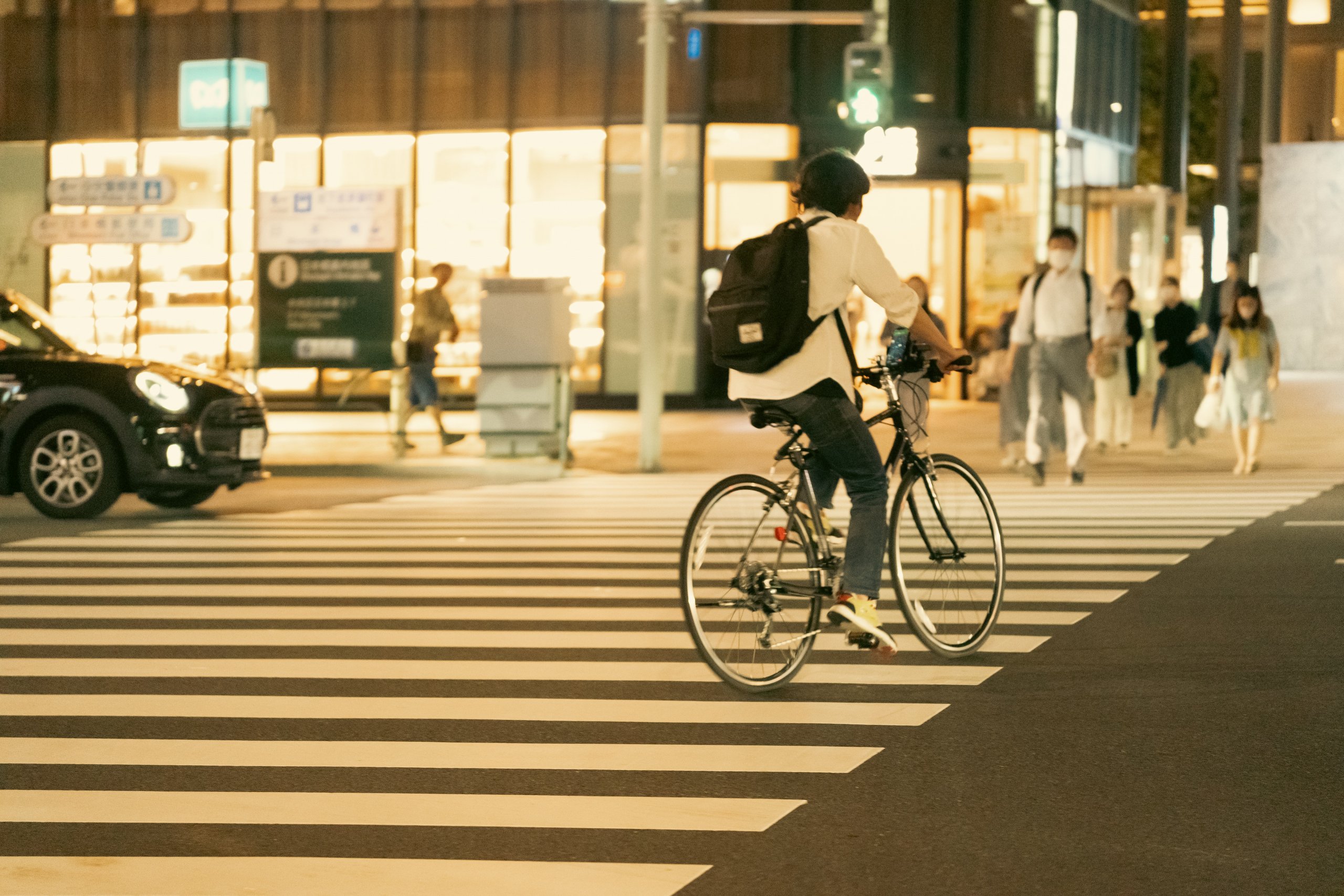 רוכב אופניים בעיר